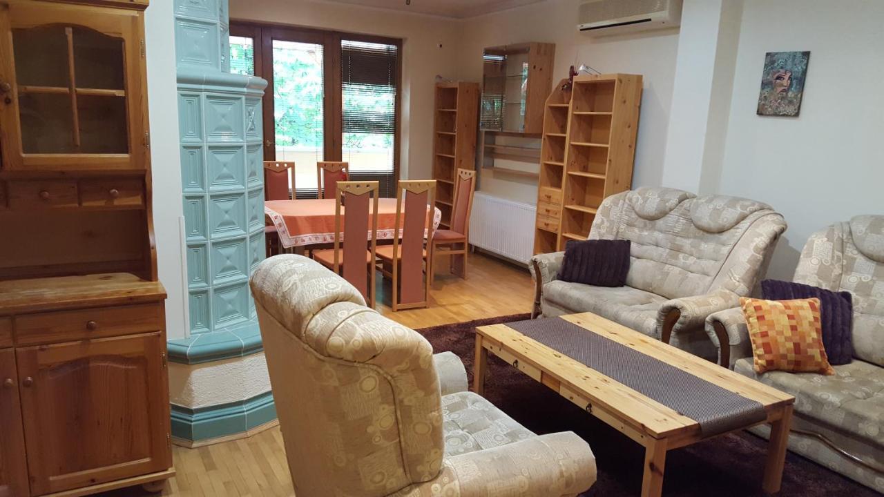 לינה וארוחת בוקר Kaposvár Laetitia Panzio מראה חיצוני תמונה